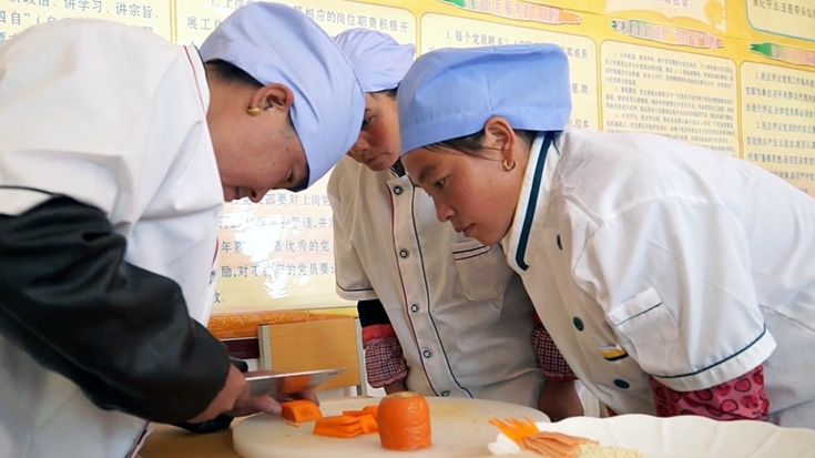 Pour les travailleurs migrants de Chine, se former est essentiel